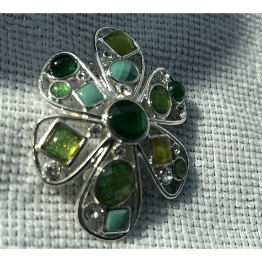 Vintage Flower Outline Blue Green Rhinestones /Cabochons  Silver Brooch classic